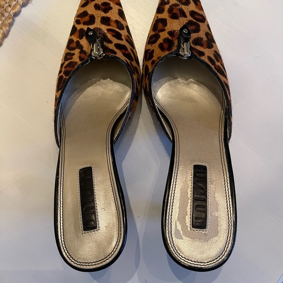 Calf hair leopard print pointy toe heels . Size 8.5 - Picture 10 of 11